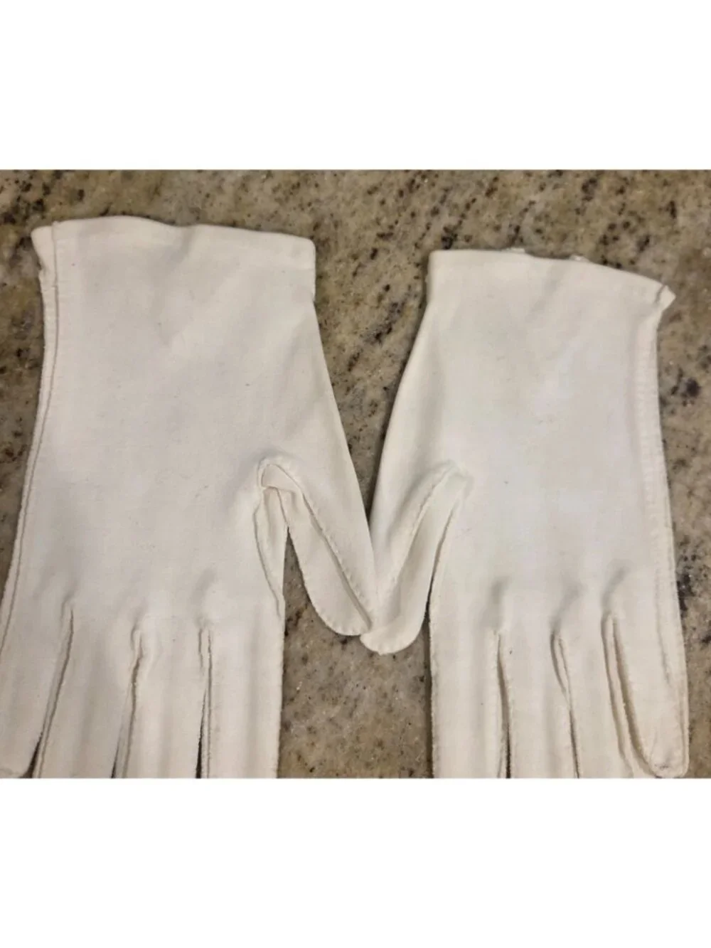 Vintage Womens Size M/L 7 Off-White Cotton Formal Gloves Chevron Notch Wrist